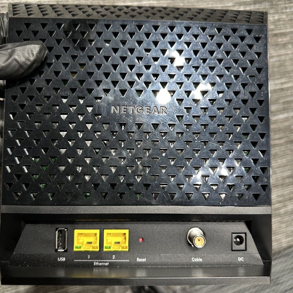 NETGEAR AC1600 Wifi Cable Modem Router C6250 - Black - Picture 6 of 7